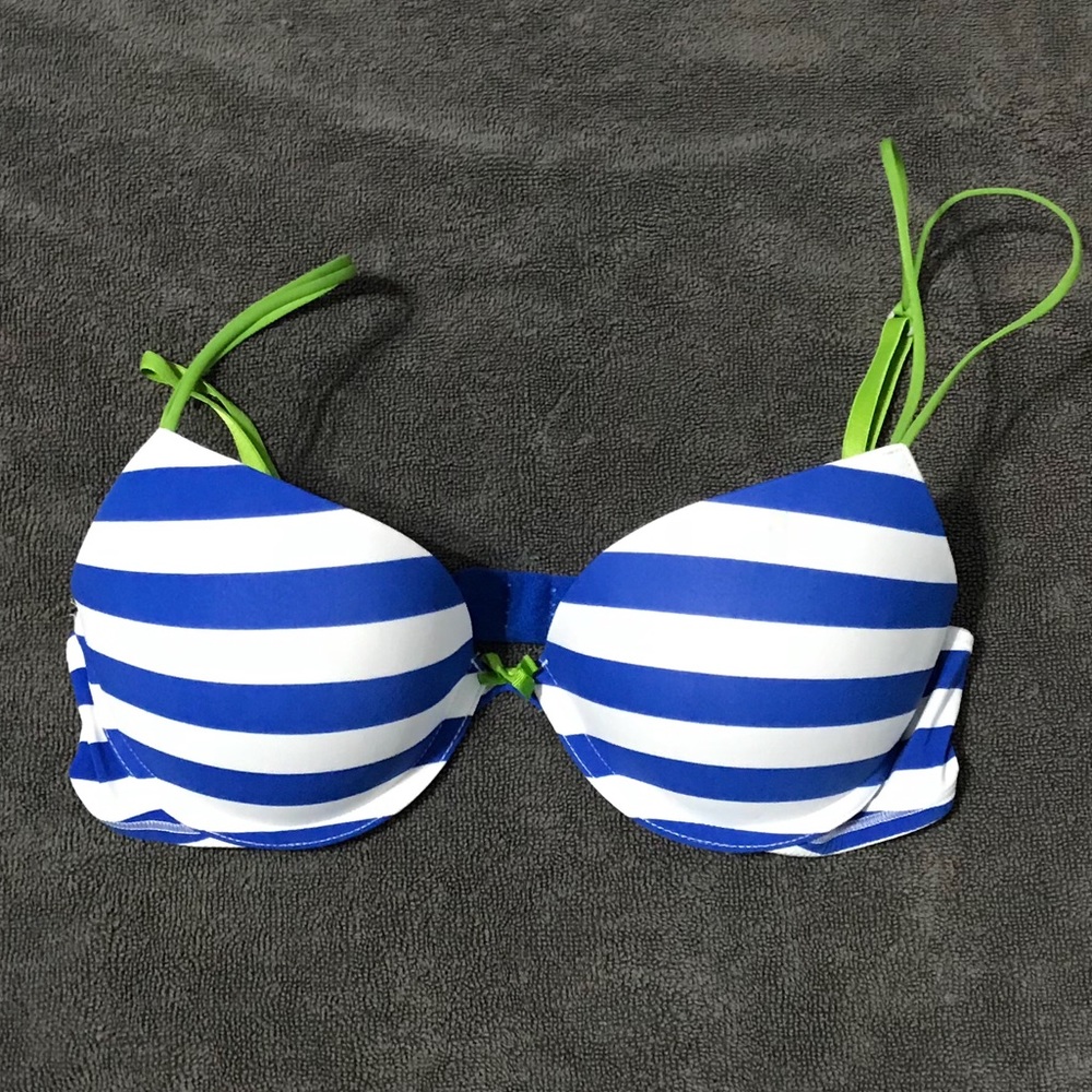 Gilly Hicks Bra